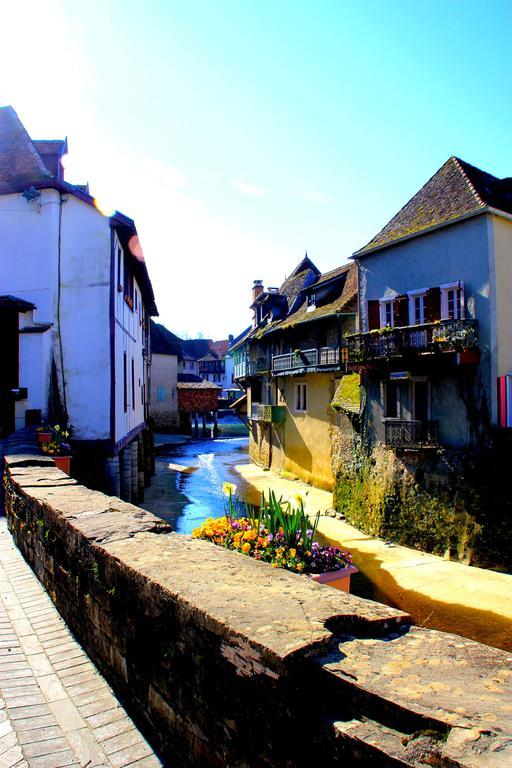 Les Pavillons Du Rooy Apartment